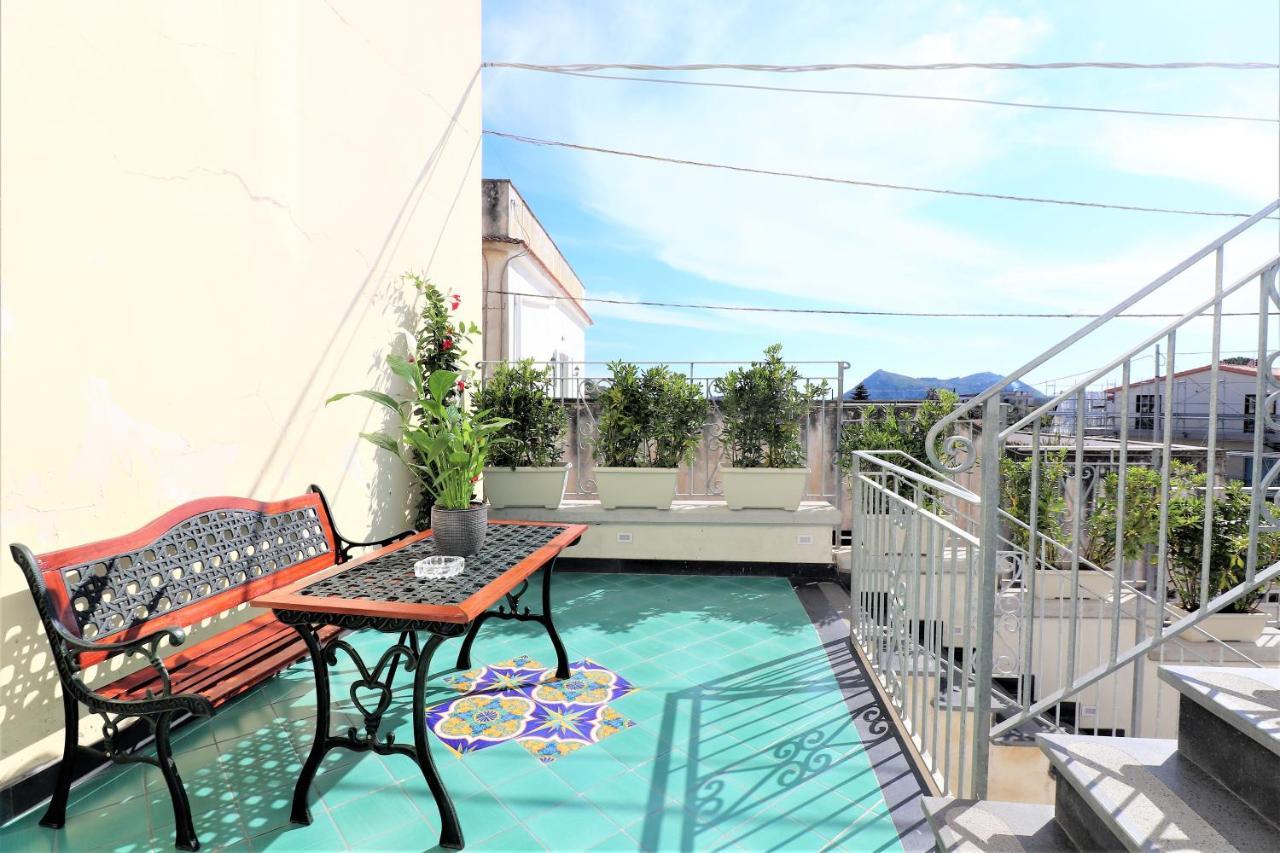 Mary'S Apartments - De Vivo Realty Massa Lubrense Bagian luar foto