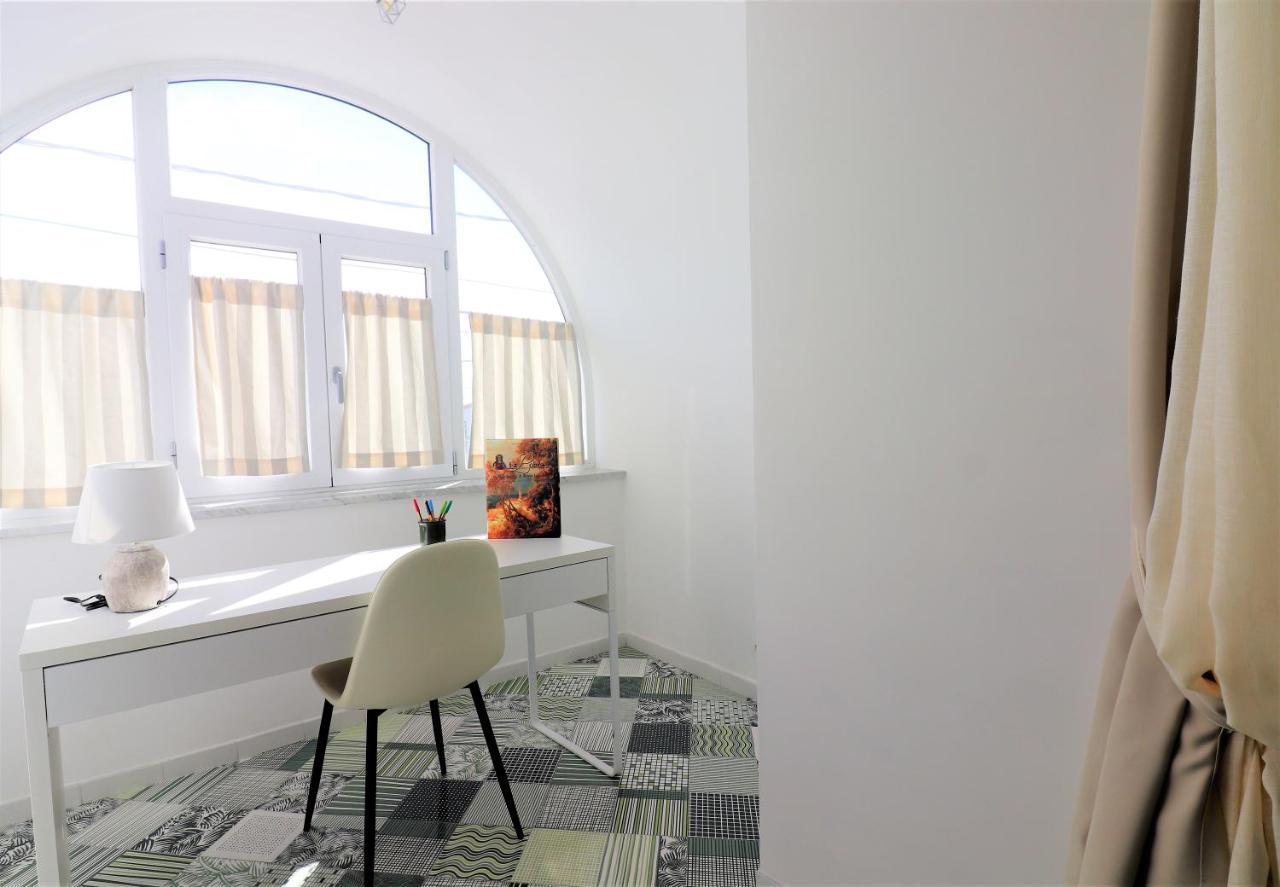 Mary'S Apartments - De Vivo Realty Massa Lubrense Bagian luar foto